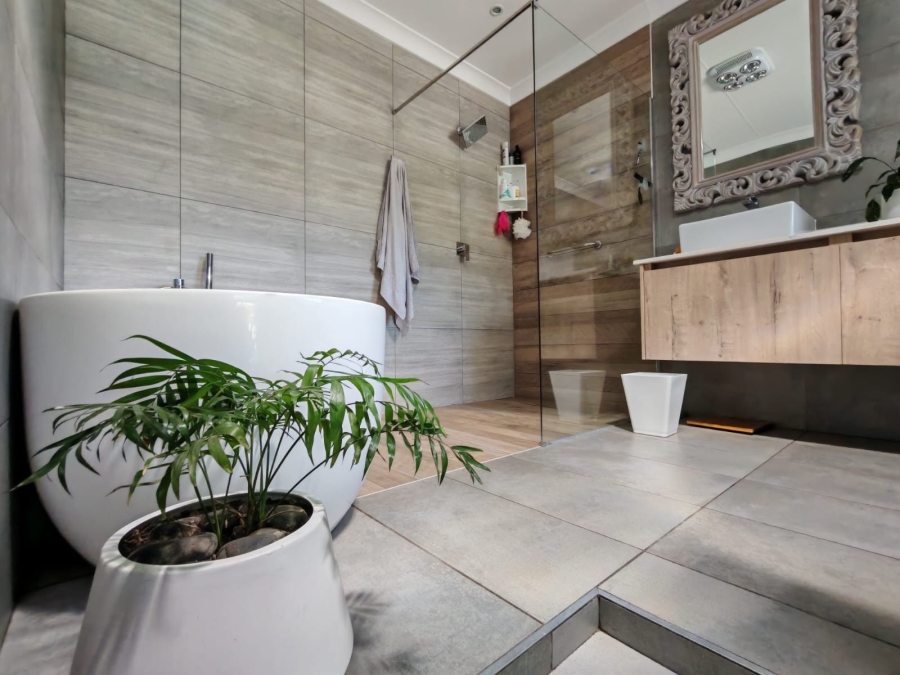 4 Bedroom Property for Sale in Risiville Gauteng