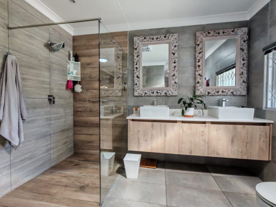 4 Bedroom Property for Sale in Risiville Gauteng