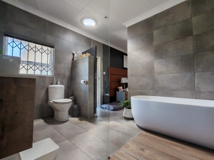 4 Bedroom Property for Sale in Risiville Gauteng