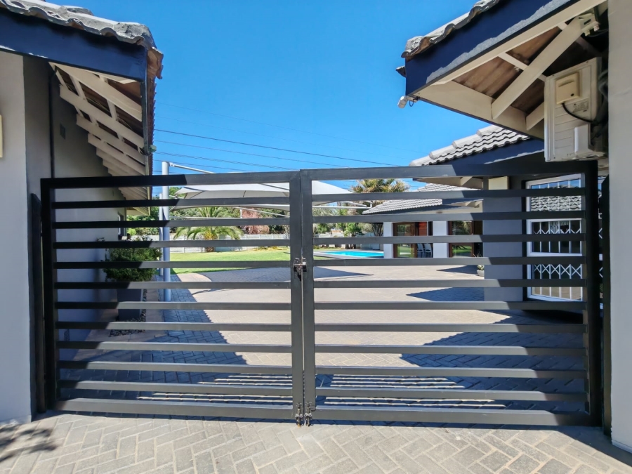 4 Bedroom Property for Sale in Risiville Gauteng