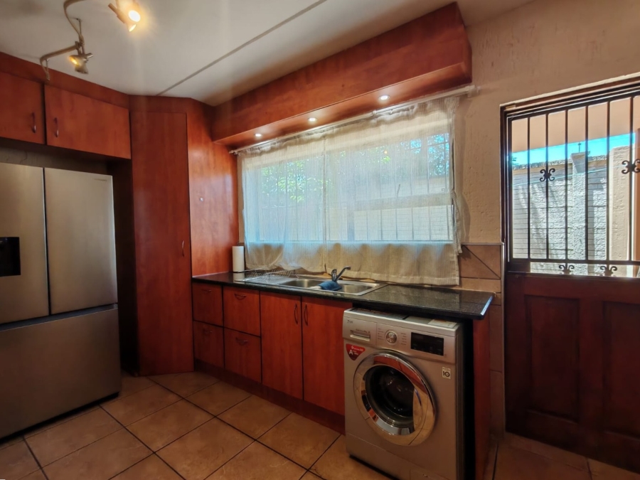 2 Bedroom Property for Sale in Three Rivers Proper Gauteng