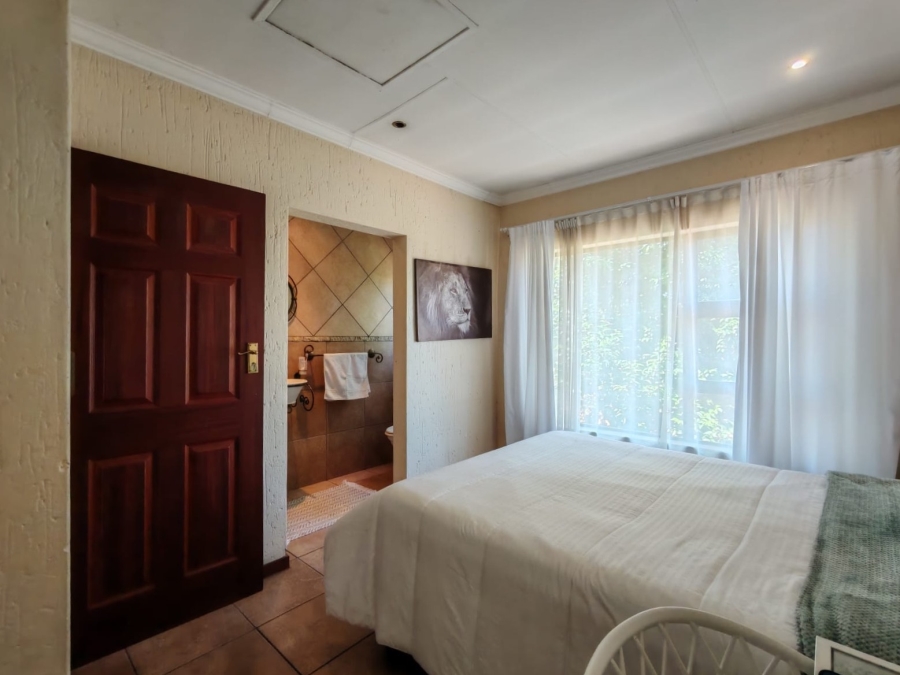 2 Bedroom Property for Sale in Three Rivers Proper Gauteng