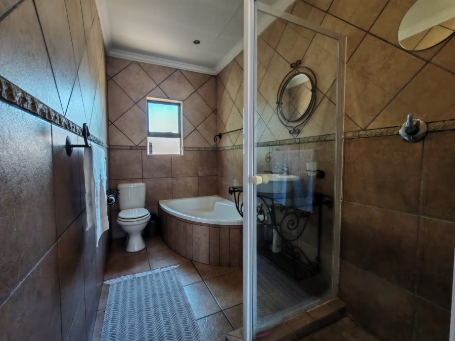 2 Bedroom Property for Sale in Three Rivers Proper Gauteng