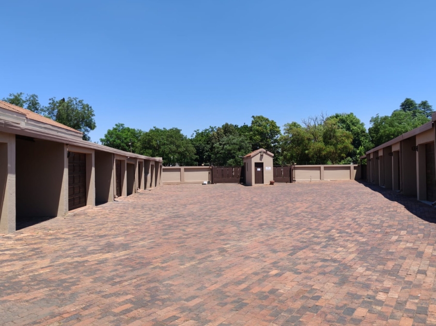 2 Bedroom Property for Sale in Three Rivers Proper Gauteng