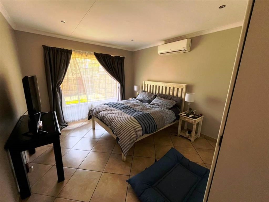 2 Bedroom Property for Sale in Magalieskruin Gauteng