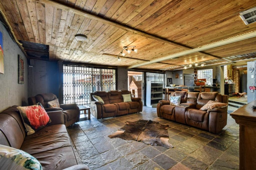 4 Bedroom Property for Sale in Theresa Park Gauteng