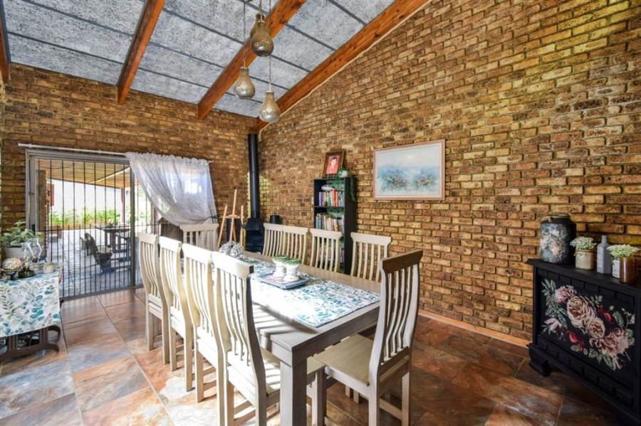 4 Bedroom Property for Sale in Theresa Park Gauteng