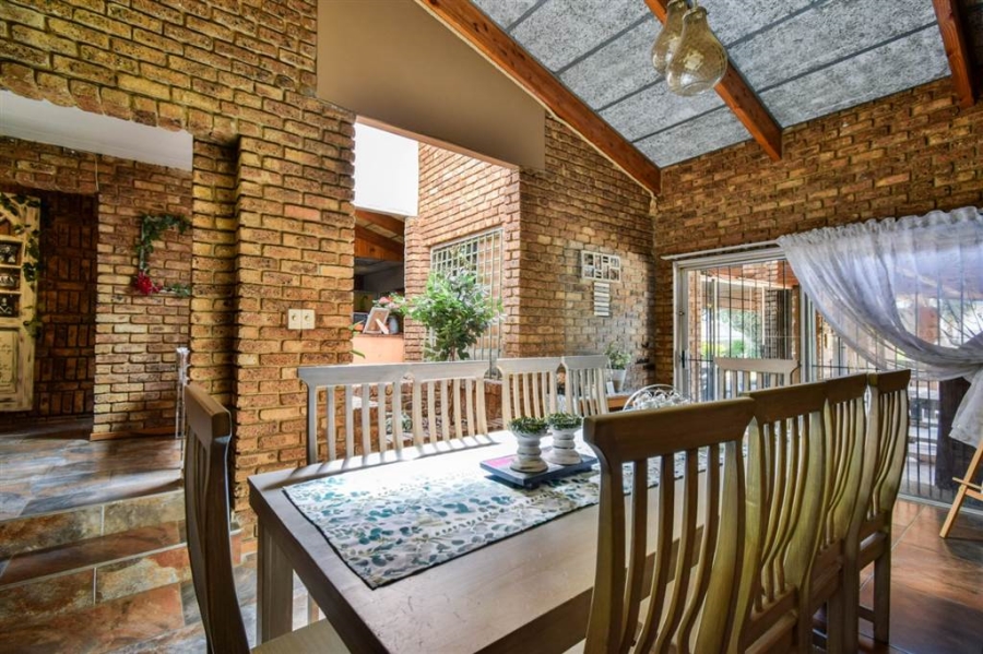 4 Bedroom Property for Sale in Theresa Park Gauteng