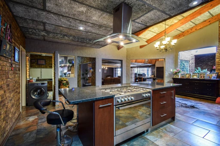 4 Bedroom Property for Sale in Theresa Park Gauteng