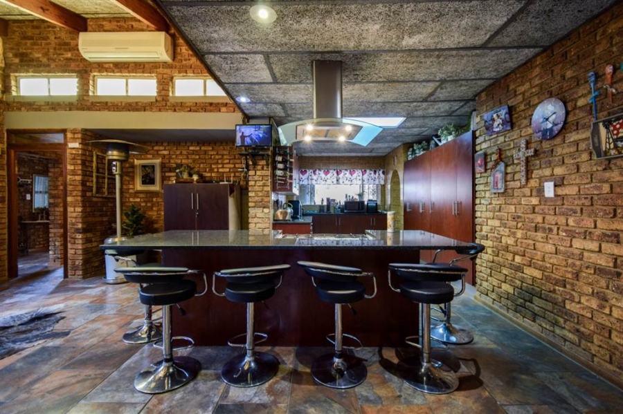 4 Bedroom Property for Sale in Theresa Park Gauteng