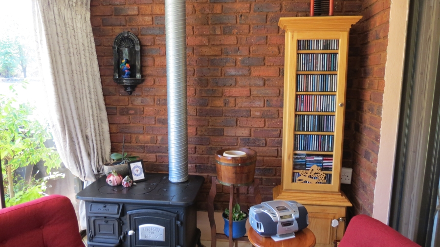 2 Bedroom Property for Sale in Hillside Gauteng