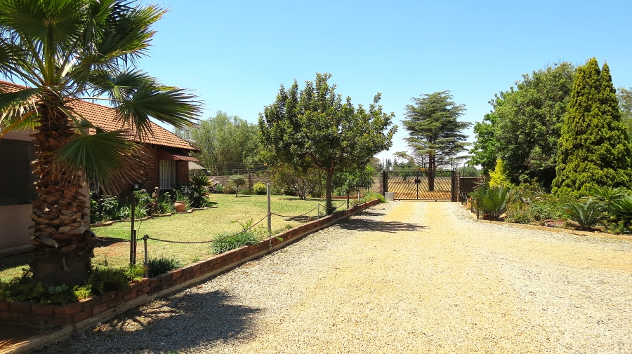 2 Bedroom Property for Sale in Hillside Gauteng