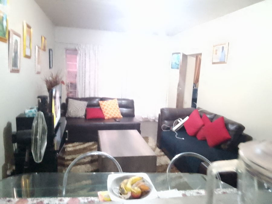 1 Bedroom Property for Sale in Luipaardsvlei Gauteng