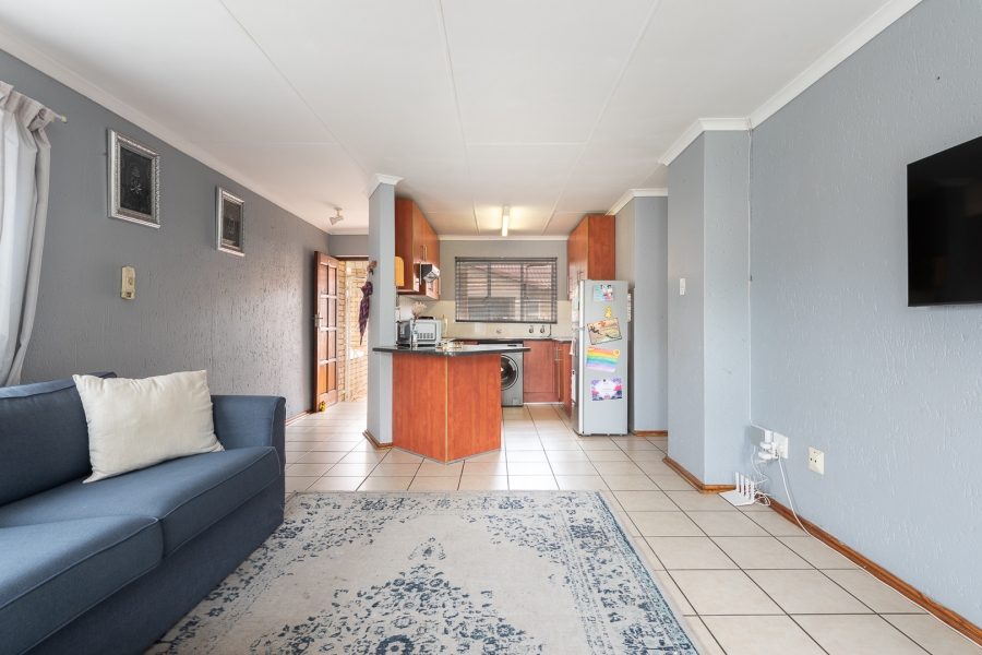 2 Bedroom Property for Sale in Ridgeway Gauteng