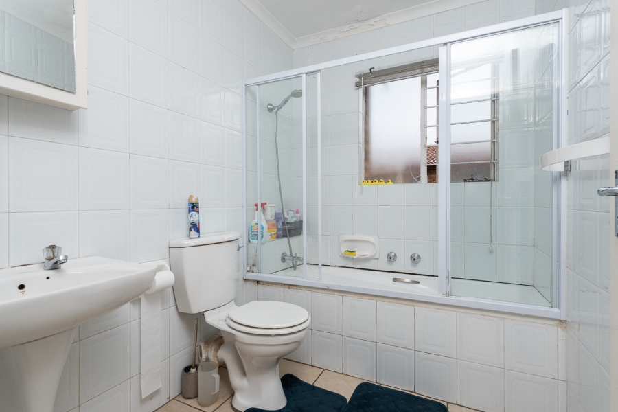 2 Bedroom Property for Sale in Ridgeway Gauteng