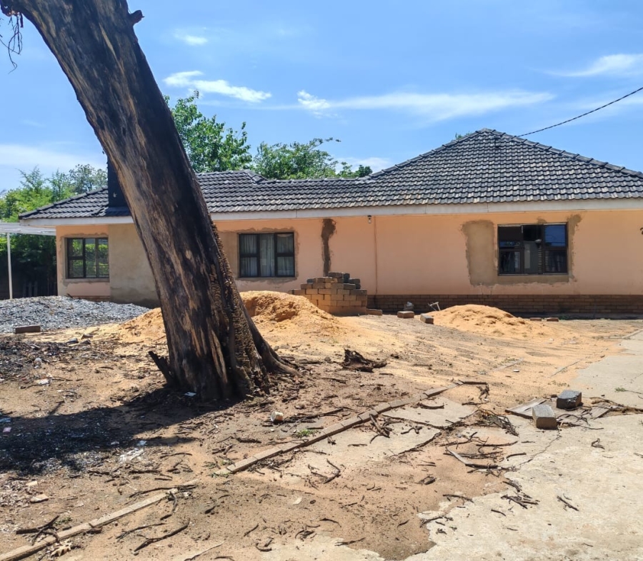 4 Bedroom Property for Sale in Three Rivers Gauteng