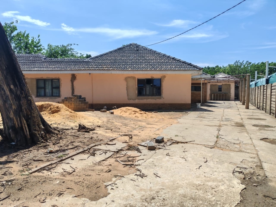 4 Bedroom Property for Sale in Three Rivers Gauteng