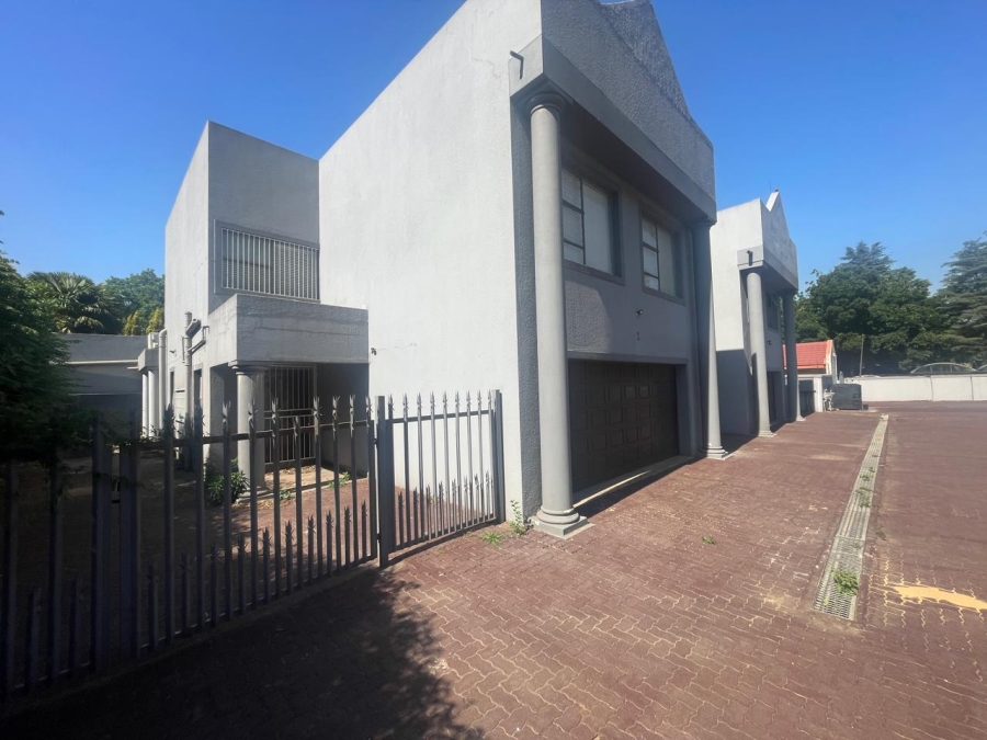 3 Bedroom Property for Sale in Three Rivers Proper Gauteng