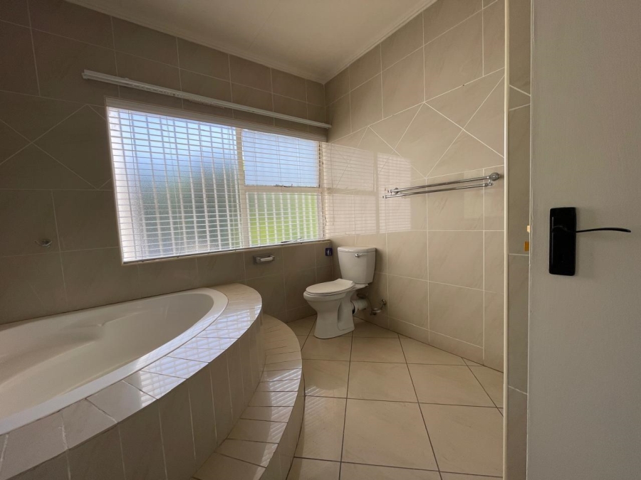 3 Bedroom Property for Sale in Three Rivers Proper Gauteng