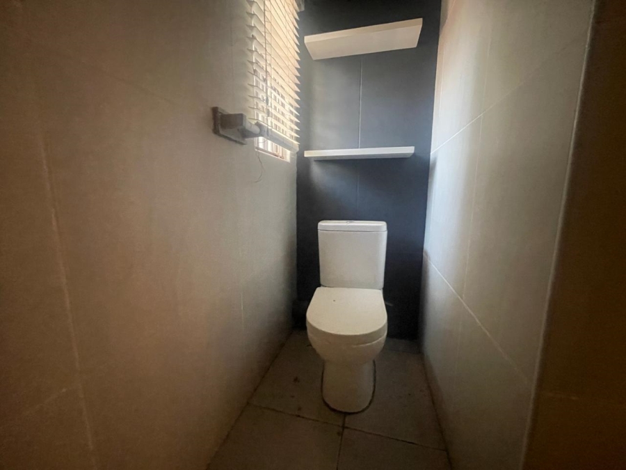 3 Bedroom Property for Sale in Three Rivers Proper Gauteng