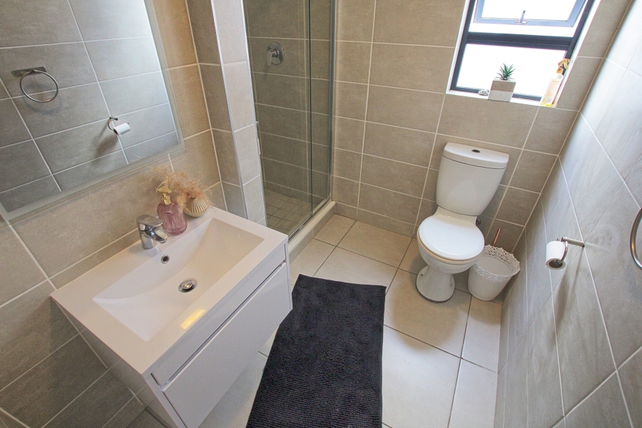 1 Bedroom Property for Sale in Linbro Park Gauteng