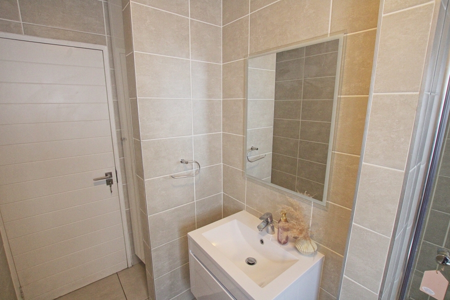 1 Bedroom Property for Sale in Linbro Park Gauteng