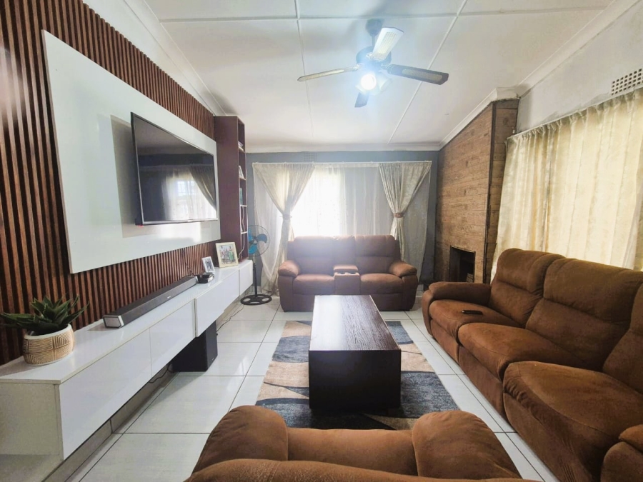 3 Bedroom Property for Sale in Sonland Park Gauteng