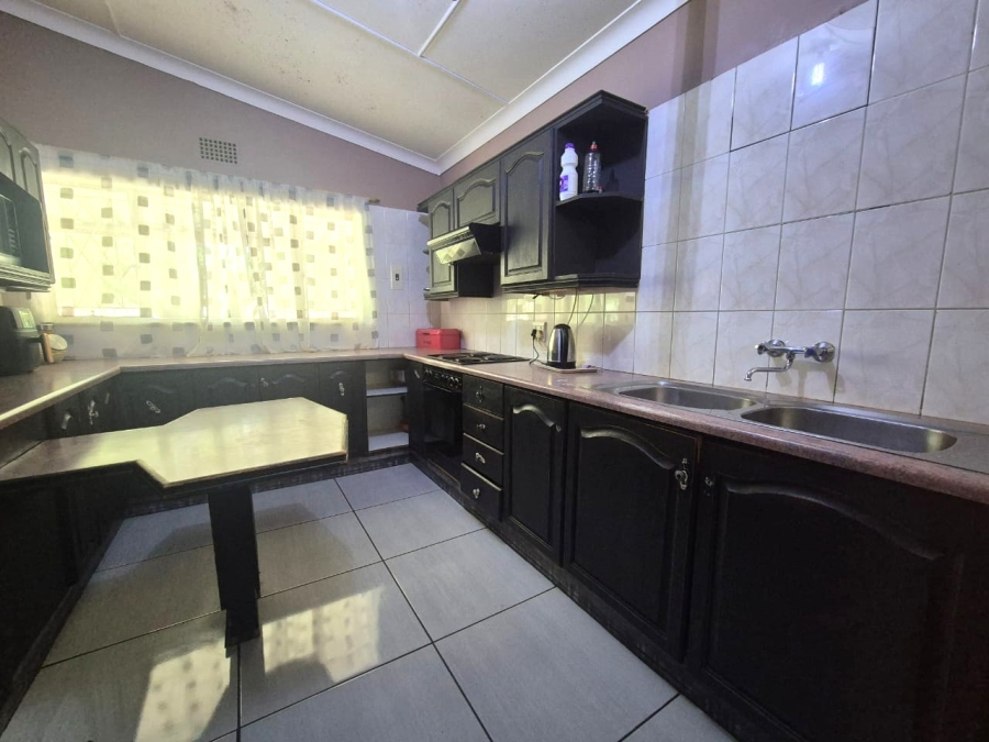 3 Bedroom Property for Sale in Sonland Park Gauteng