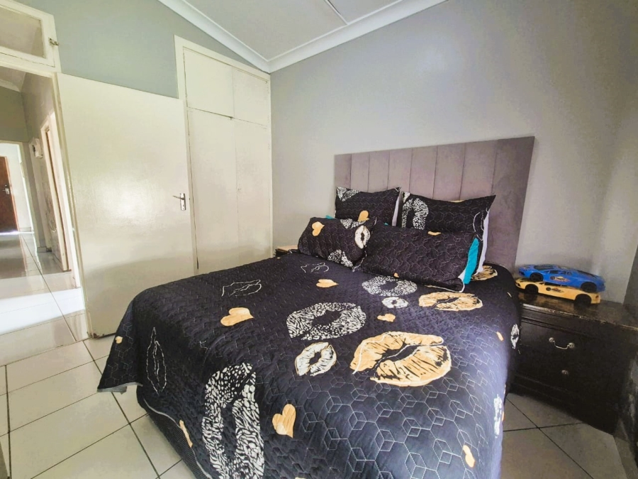 3 Bedroom Property for Sale in Sonland Park Gauteng