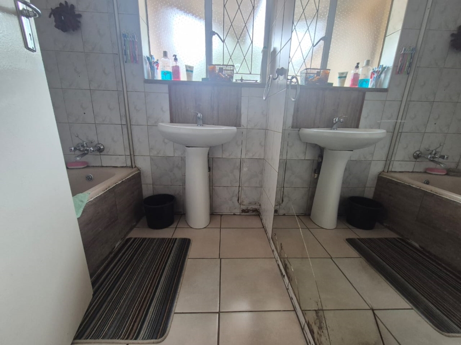 3 Bedroom Property for Sale in Sonland Park Gauteng