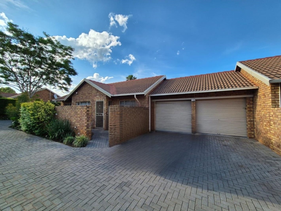 2 Bedroom Property for Sale in Montana Park Gauteng