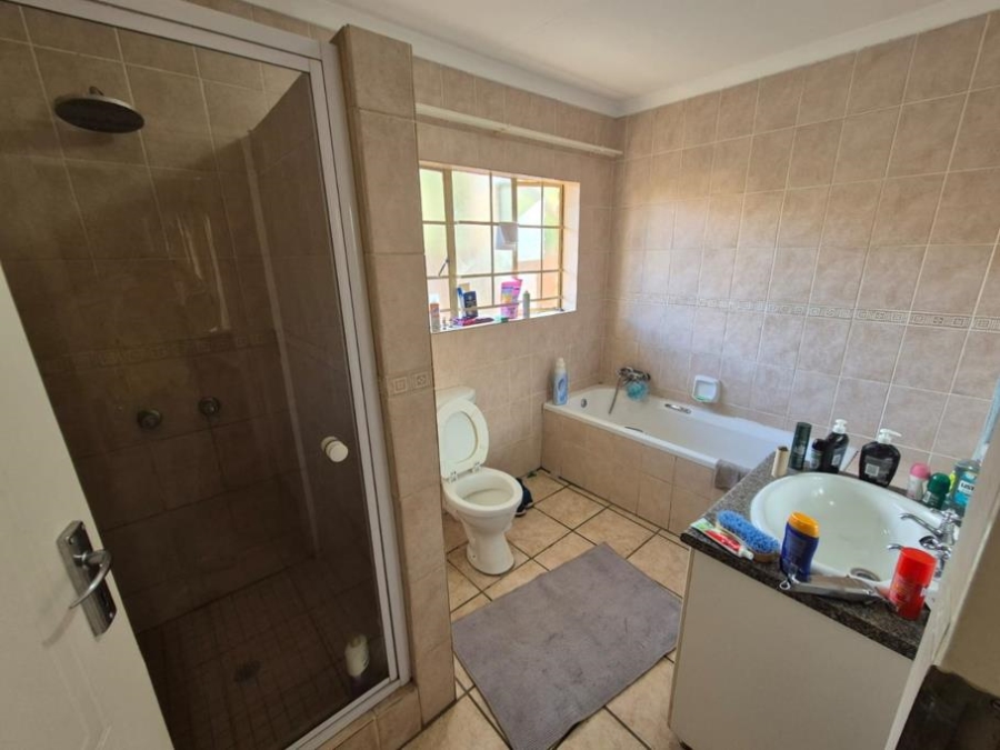 2 Bedroom Property for Sale in Montana Park Gauteng