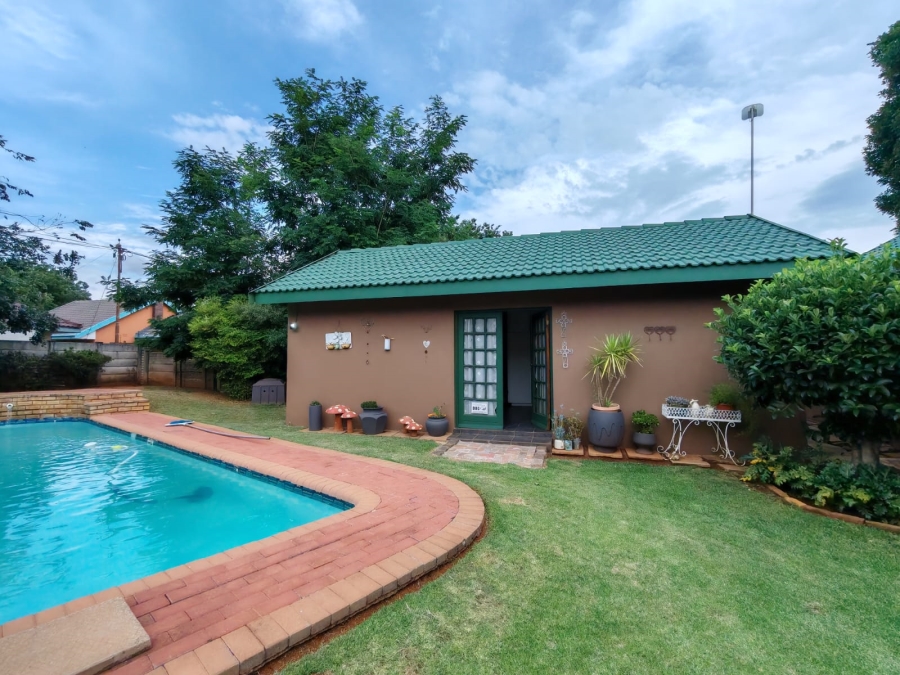 3 Bedroom Property for Sale in Risiville Gauteng