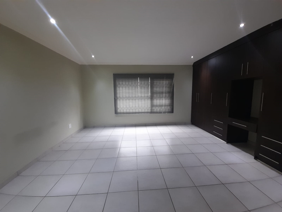 To Let 3 Bedroom Property for Rent in Kookrus Gauteng