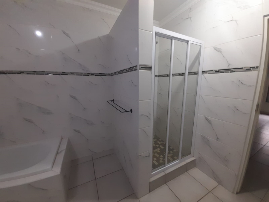 To Let 3 Bedroom Property for Rent in Kookrus Gauteng