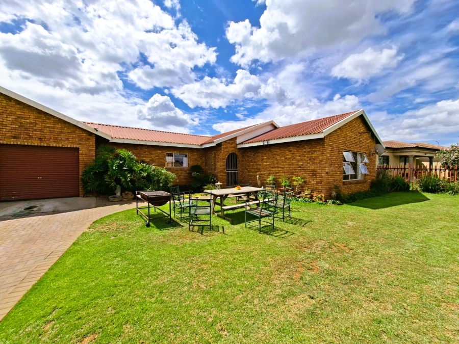 4 Bedroom Property for Sale in Riversdale Gauteng