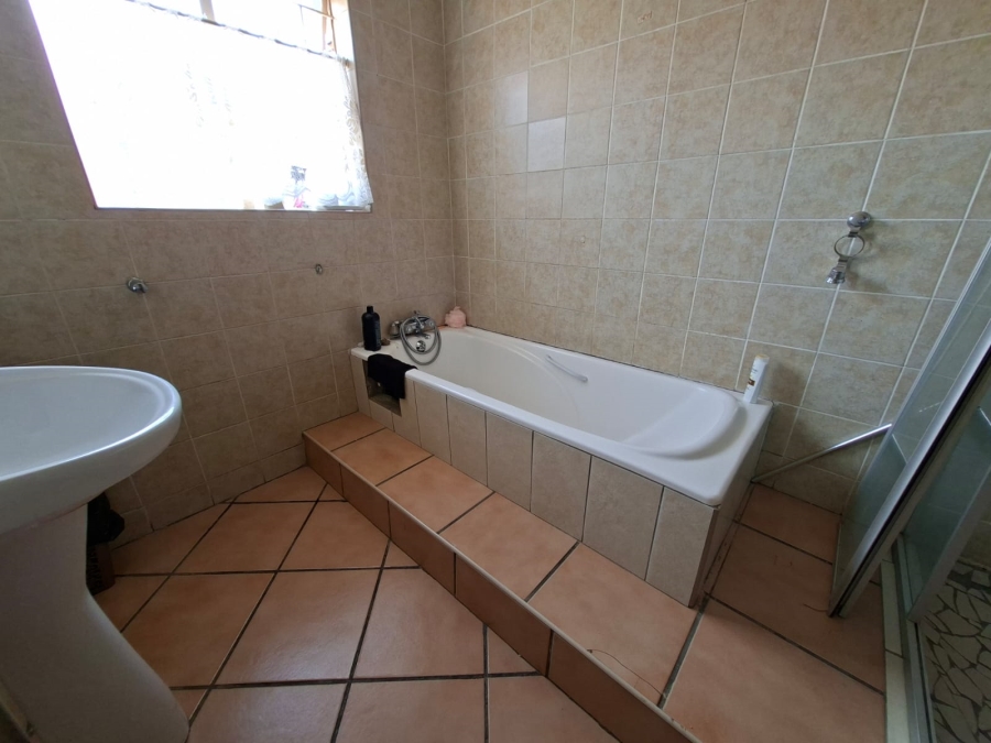 4 Bedroom Property for Sale in Riversdale Gauteng