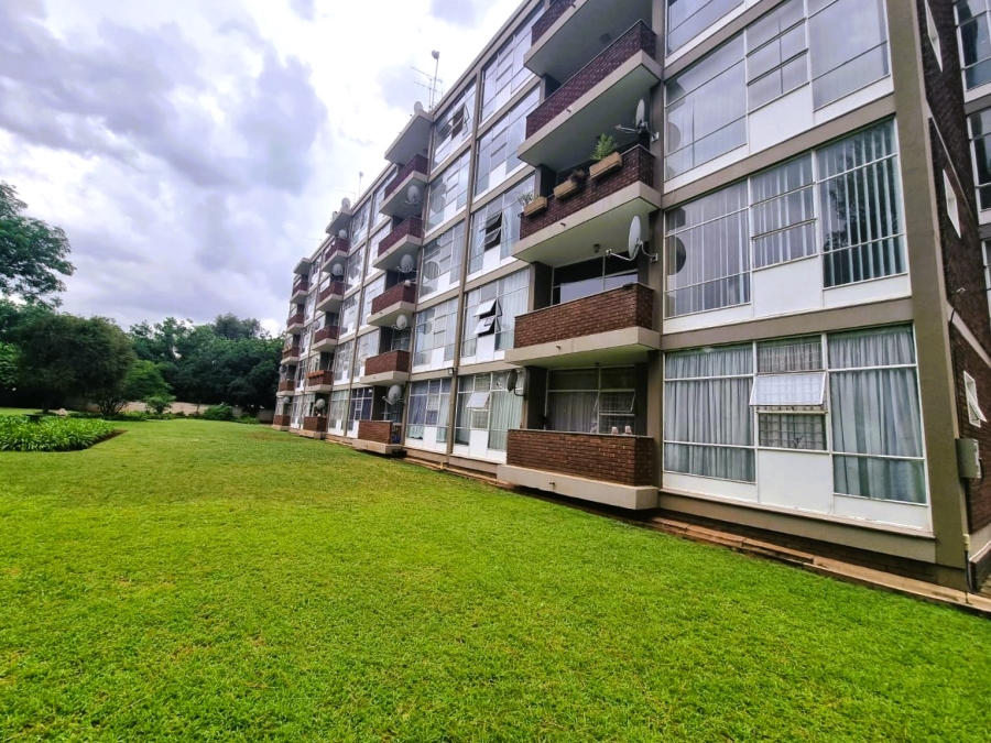 2 Bedroom Property for Sale in Three Rivers Proper Gauteng