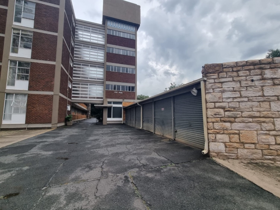 2 Bedroom Property for Sale in Three Rivers Proper Gauteng