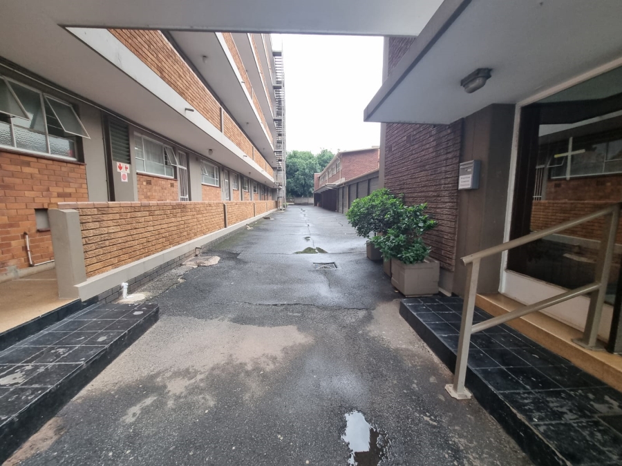 2 Bedroom Property for Sale in Three Rivers Proper Gauteng