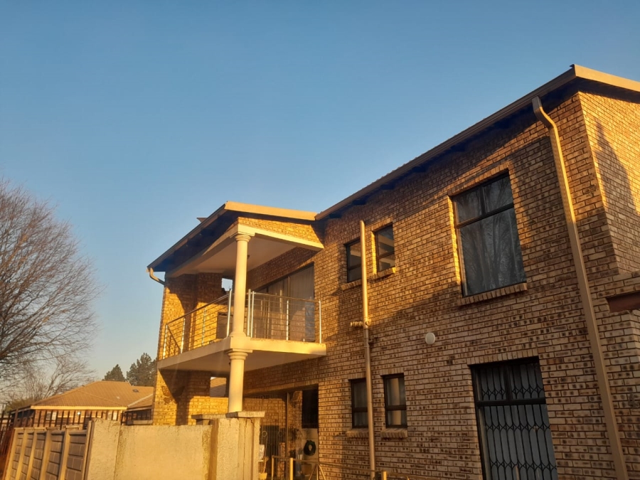 2 Bedroom Property for Sale in Meyerton Central Gauteng