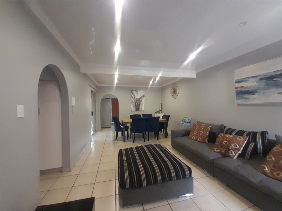 To Let 2 Bedroom Property for Rent in Three Rivers Gauteng