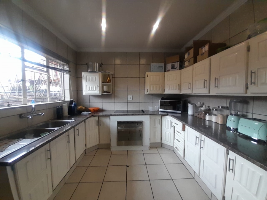 To Let 2 Bedroom Property for Rent in Three Rivers Gauteng