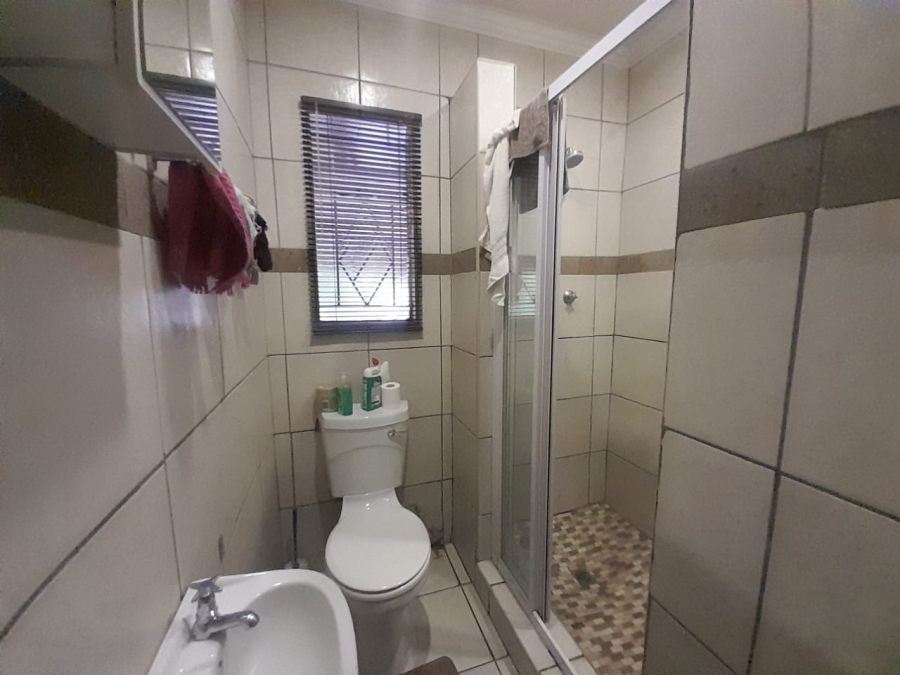 To Let 2 Bedroom Property for Rent in Three Rivers Gauteng