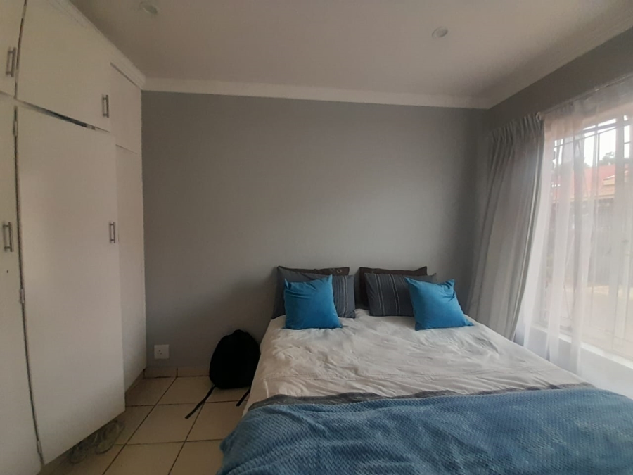 To Let 2 Bedroom Property for Rent in Three Rivers Gauteng