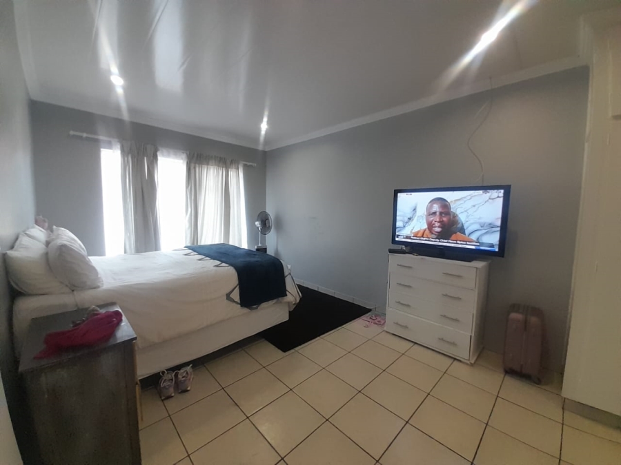 To Let 2 Bedroom Property for Rent in Three Rivers Gauteng