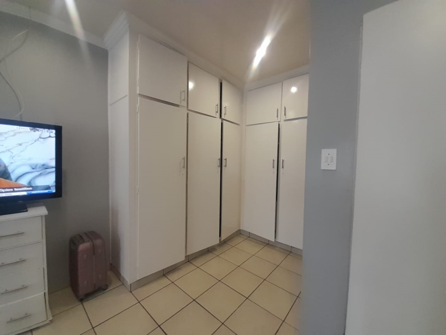 To Let 2 Bedroom Property for Rent in Three Rivers Gauteng