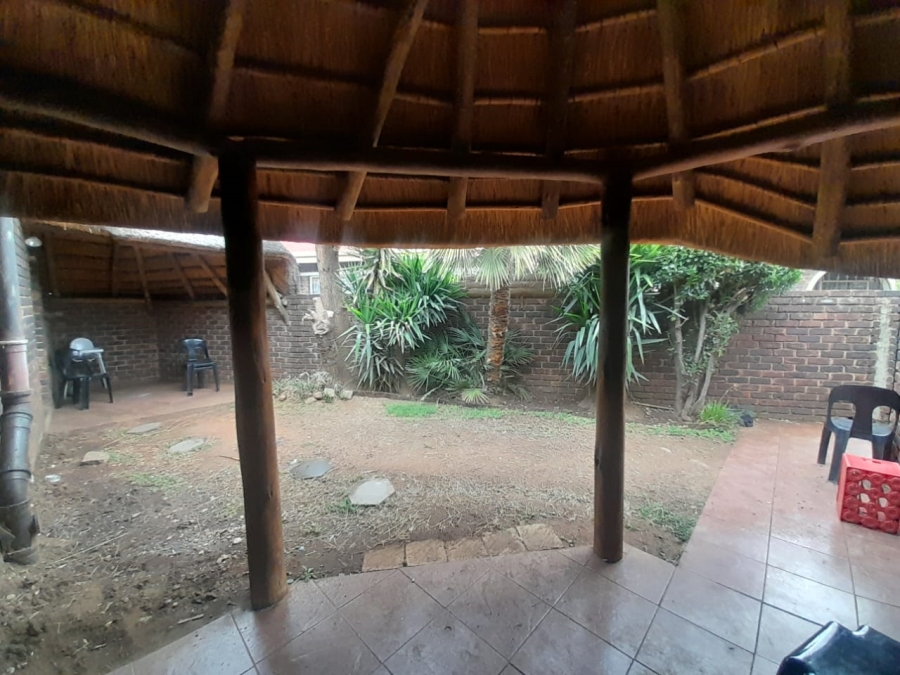 To Let 2 Bedroom Property for Rent in Three Rivers Gauteng