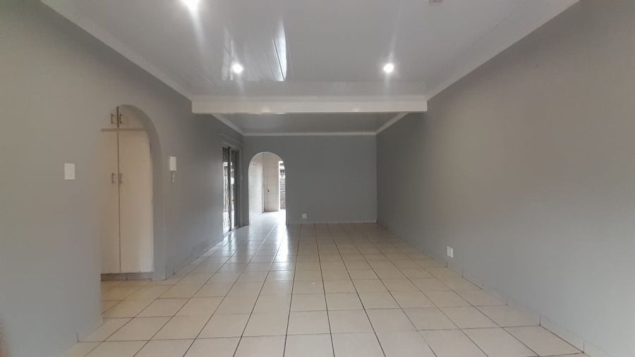 To Let 2 Bedroom Property for Rent in Three Rivers Gauteng