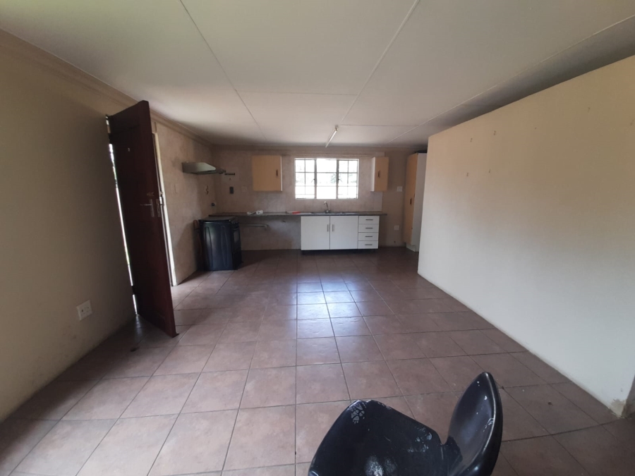 To Let 2 Bedroom Property for Rent in Highbury Gauteng